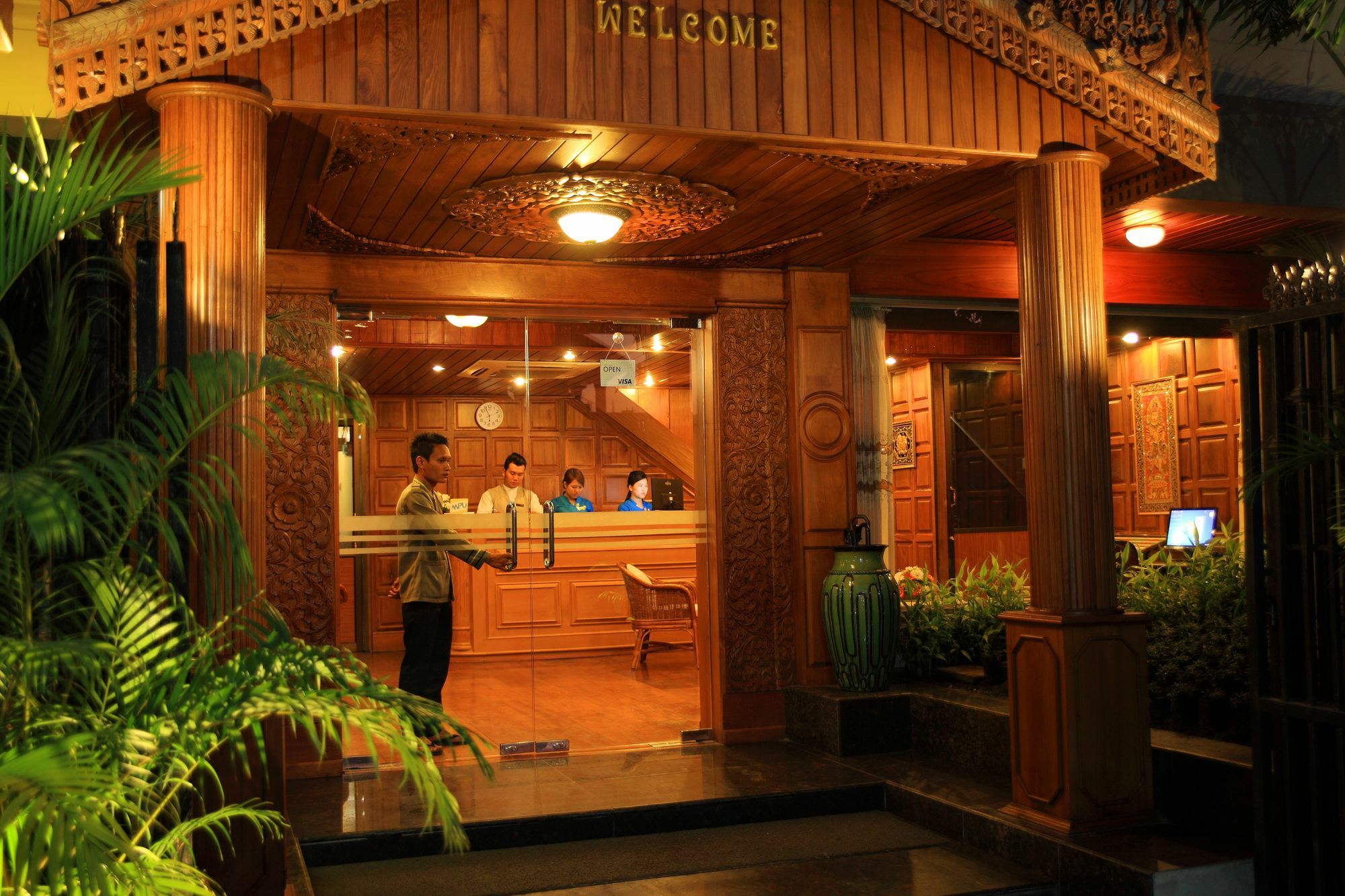 The Hotel Emperor Mandalay Ngoại thất bức ảnh